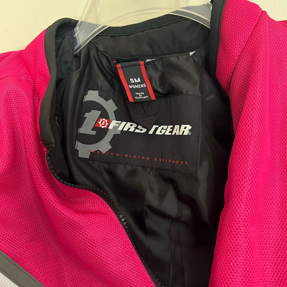First gear female motorcycle jacket - Picture 3 of 4